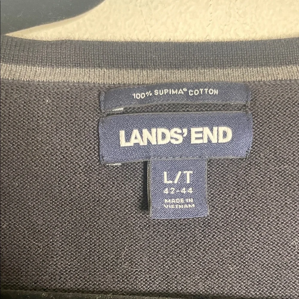 Lands' End Men's V-Neck Sweater in Black